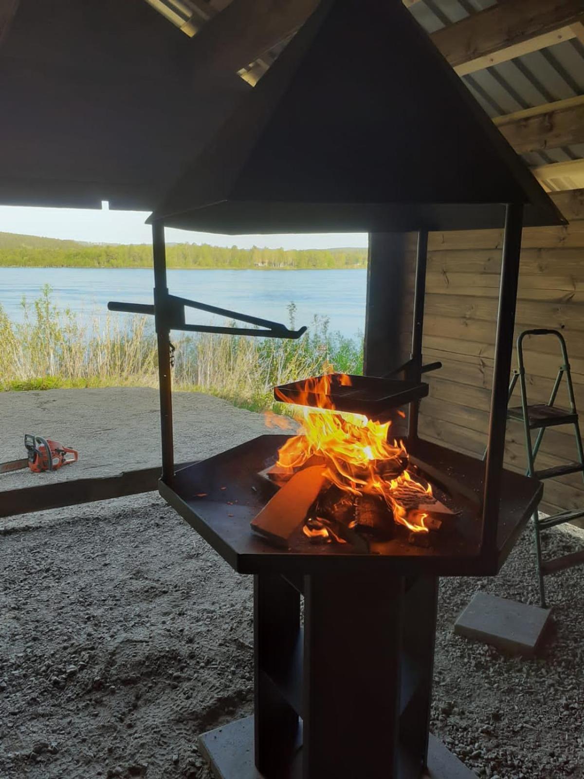 Ferienwohnung Napapiirin Eraekartano Pello Exterior foto